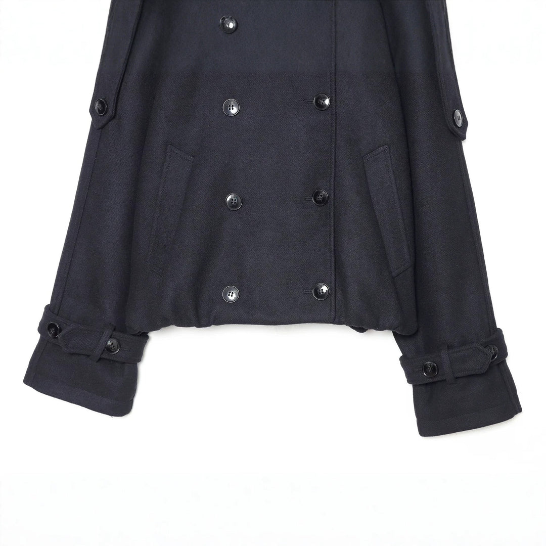 Damen Kurzer Doppelreihiger Cape‑Mantel mit hohem Stehkragen und Epauletten Drune