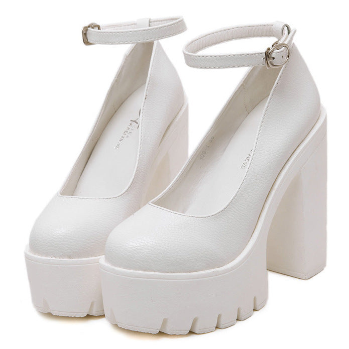 Damen Plateau-Pumps mit eleganter Doppelriemenführung und rutschfester Sohle Drune