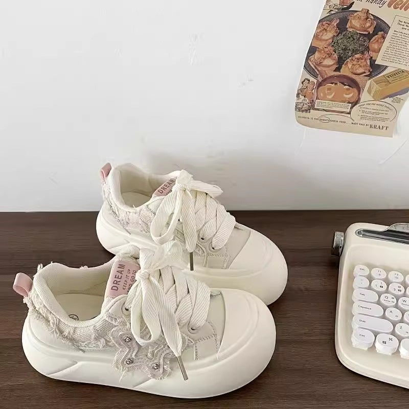 Damen Sportliche Sneaker mit floralem Design und bequemer Sohle Drune