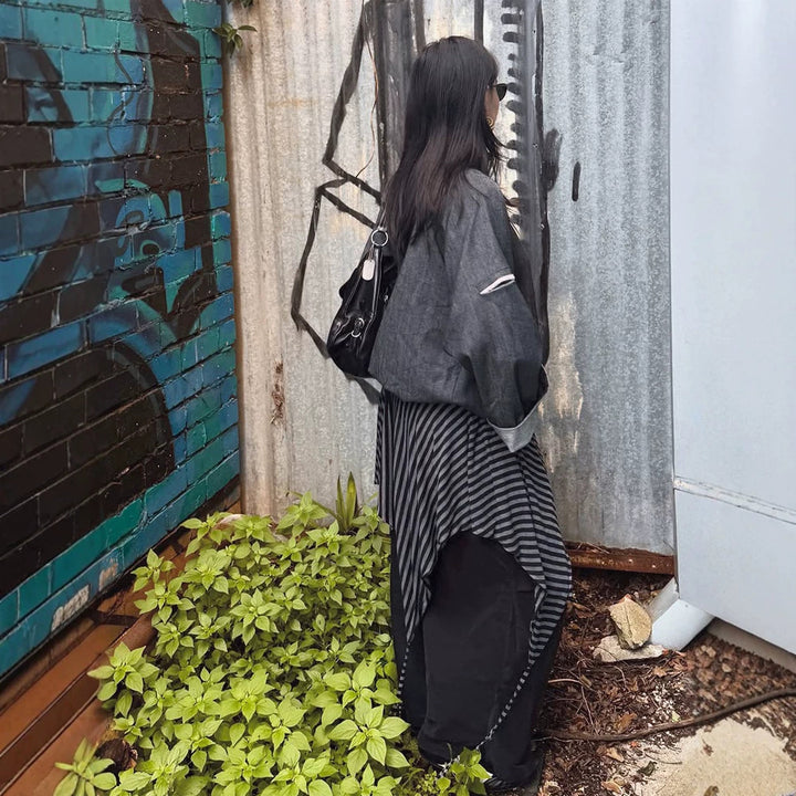 Damen Oversize-Boxy-Jacke mit asymmetrischem Druckknopfverschluss und Ärmeltasche Drune