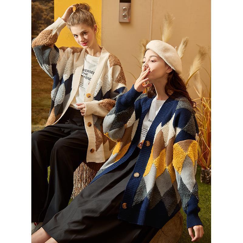 Damen Grobstrickjacke mit modernem Rautenmuster und großen Holzknöpfen Drune