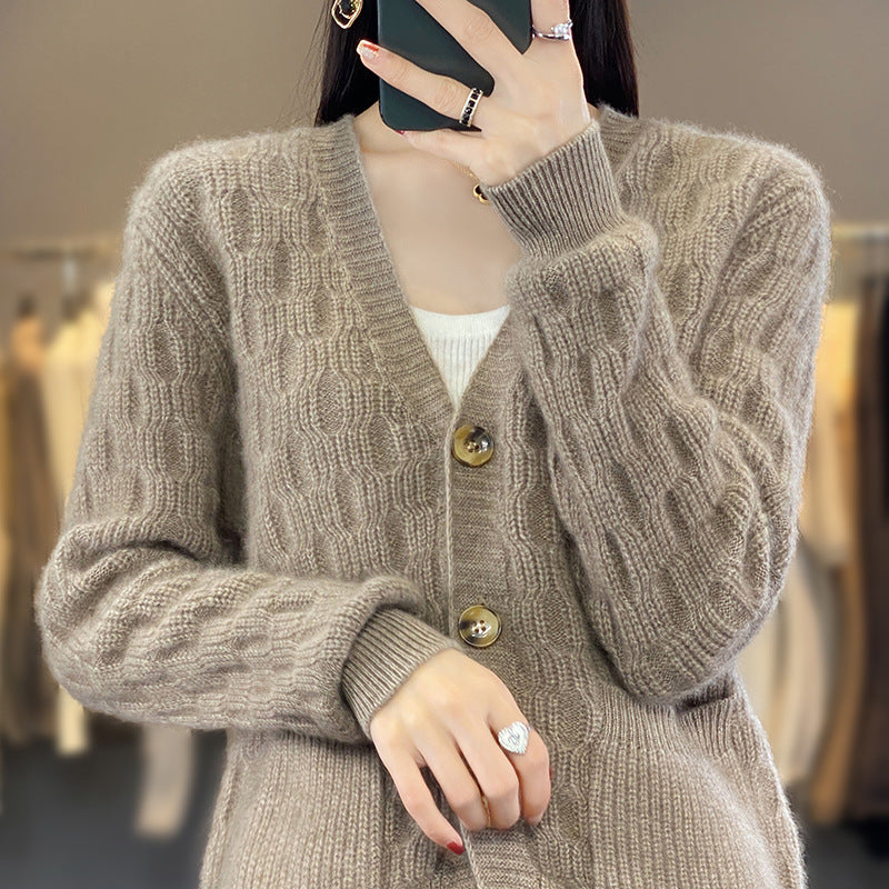 Damen Weicher Angora‑Look Zopfmuster-Cardigan mit V‑Ausschnitt und aufgesetzten Taschen Drune
