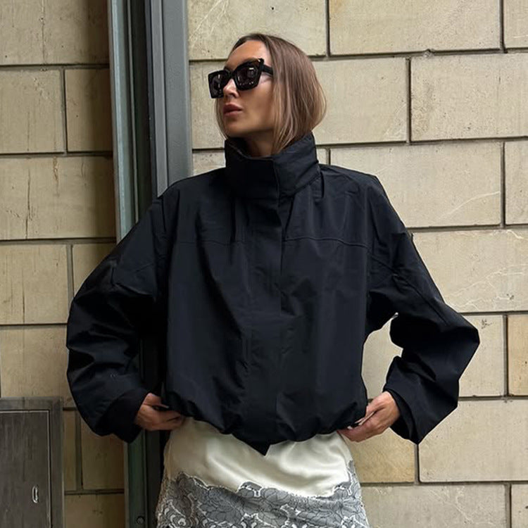 Damen Cropped Windjacke mit hochschließendem Stehkragen und kastiger Silhouette Drune