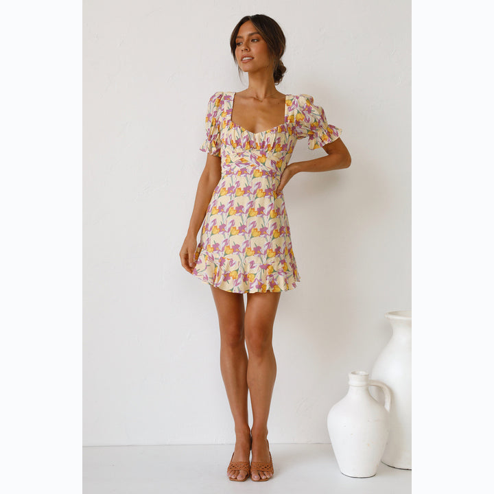 Damen Minikleid mit voluminösen Ärmeln und verspieltem Rüschensaum Drune