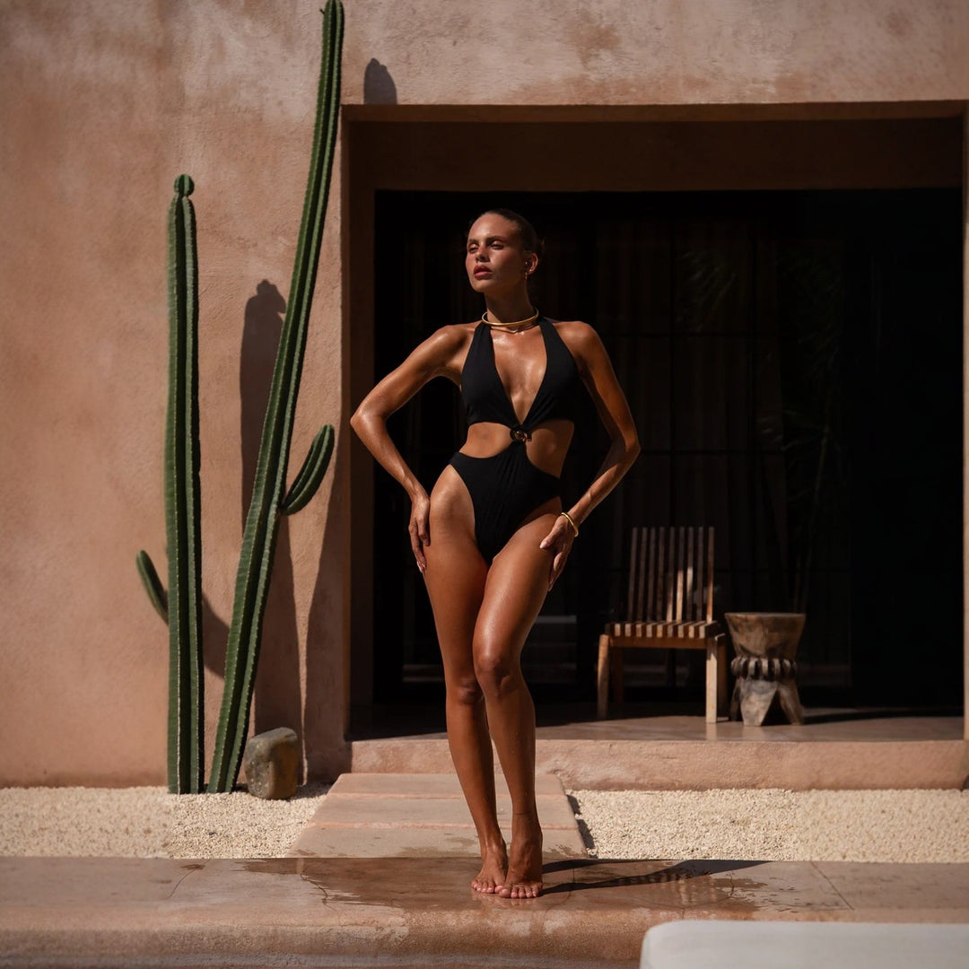 Damen Eleganter Einteiler mit sportlichem Cut-Out und verstellbarem Halter Drune