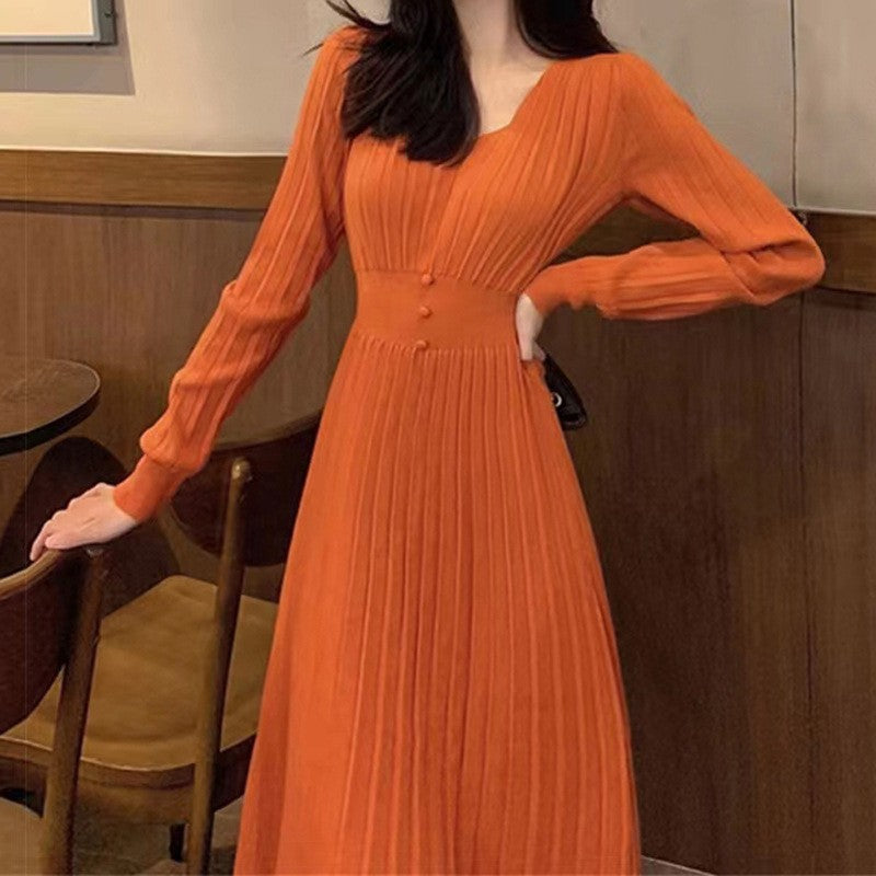 Damen Plissiertes Maxikleid mit V-Ausschnitt und eleganter Taillenbetonung Drune