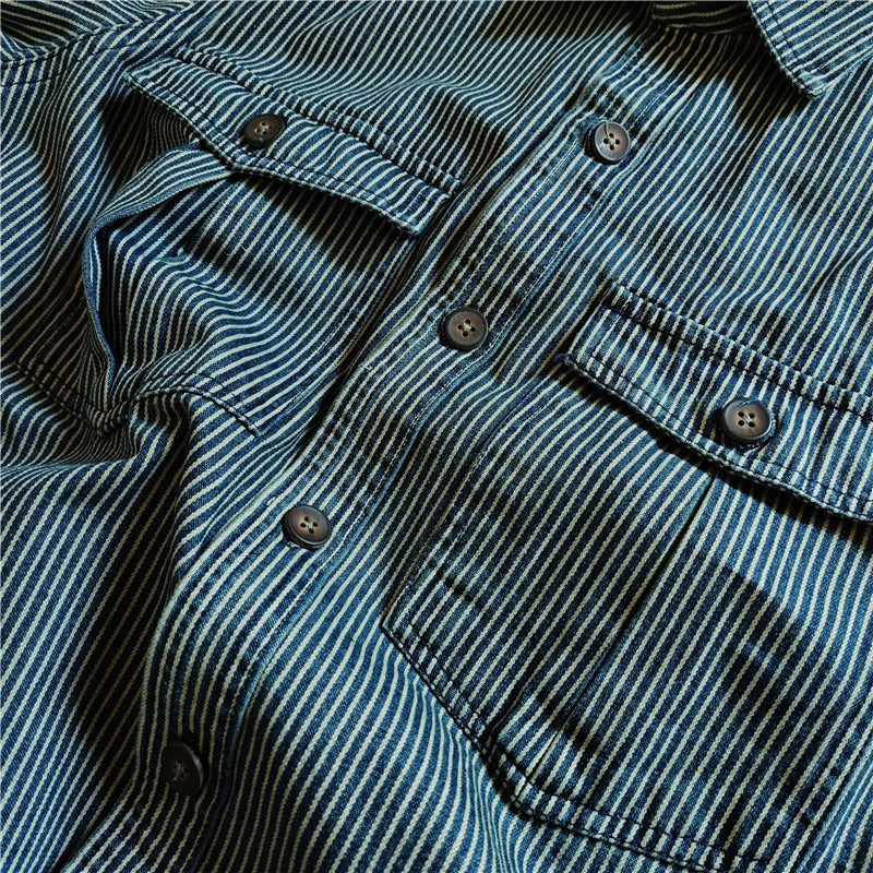 Herren Gestreiftes Baumwoll-Worker-Hemd mit aufgesetzten Brusttaschen und durchgehender Knopfleiste Drune