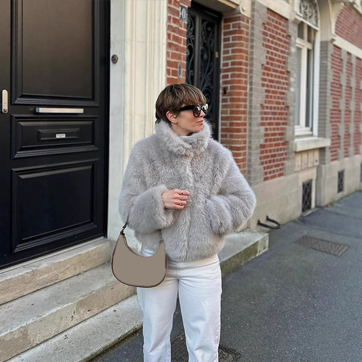 Damen Kurze Boxy‑Jacke aus hochflorigem Kunstpelz mit hohem Schalkragen Drune