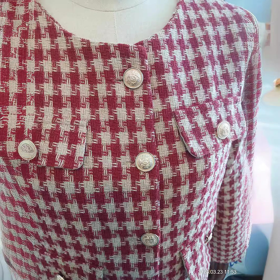 Damen nan taillierte Bouclé-Tweed-Jacke mit Hahnentrittmuster, goldenen Zierknöpfen und aufgesetzten Klappentaschen Drune