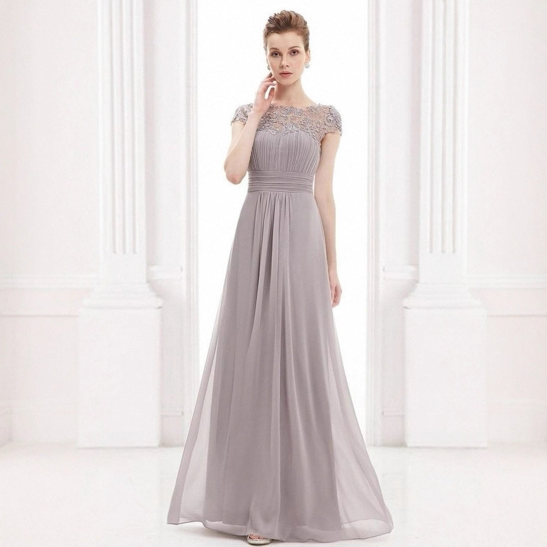 Damen Elegantes Abendkleid mit feiner Spitze und fließendem Rock Drune