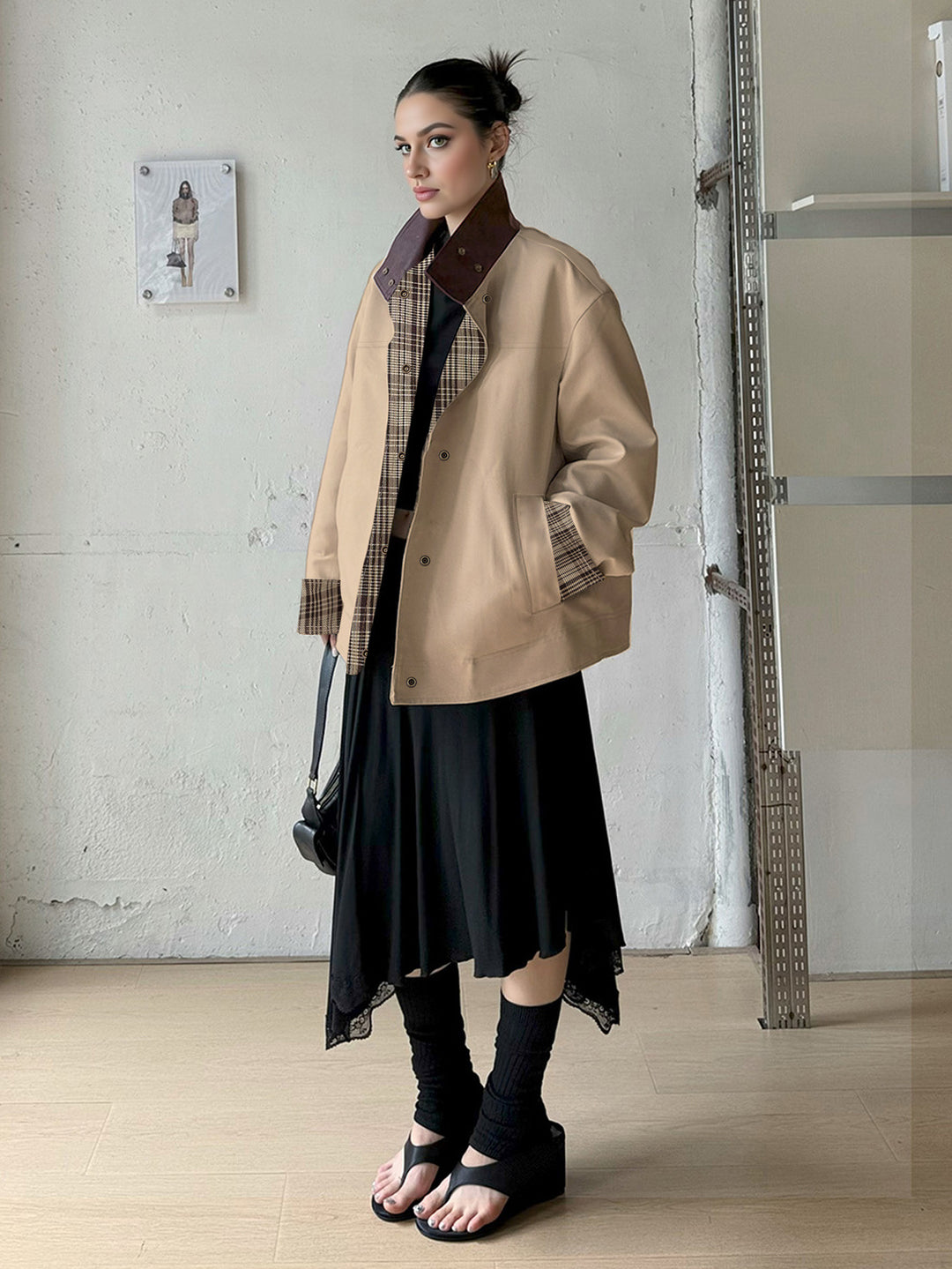 Damen trendige Oversized Jacke mit kariertem Innenfutter und hohem Kragen Drune
