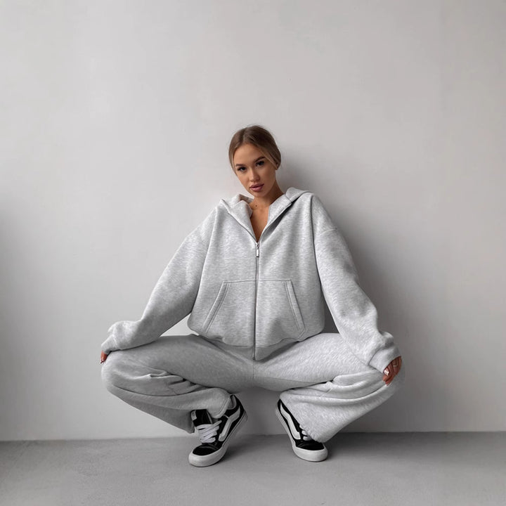 Damen Loungewear-Set Drune: Oversized Zip-Hoodie mit Kapuze und weiter High-Waist Sweatpant aus Soft-Fleece