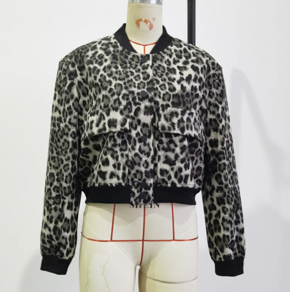 Damen Kurzjacke im Bomberstil mit Leoparden‑Fauxfell und Rippbündchen Drune