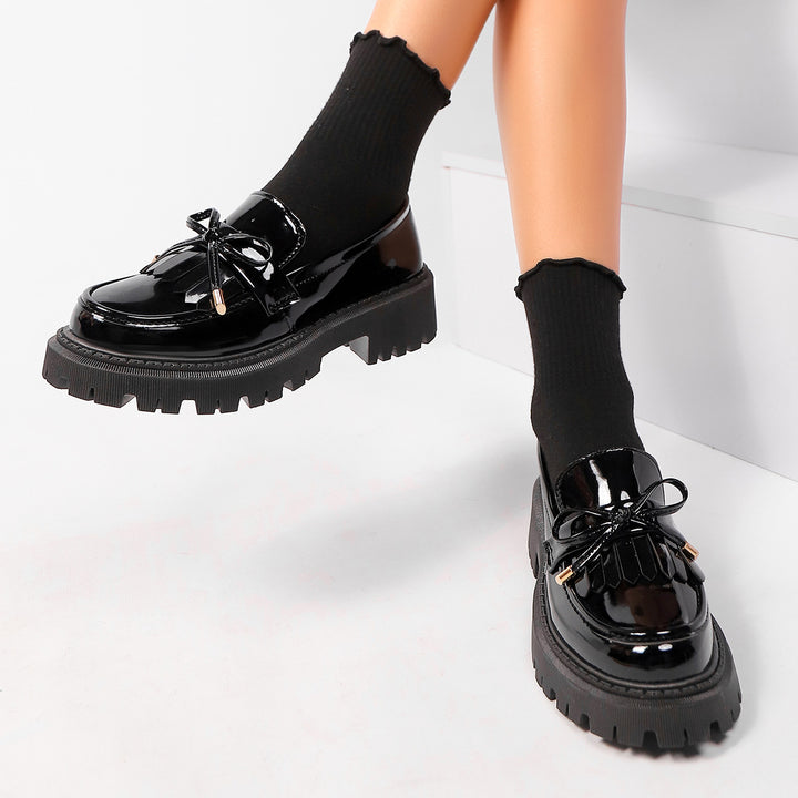 Damen  Lackoptik Loafer mit Quastenfransen Zierschleife und robuster Traktorsohle Drune
