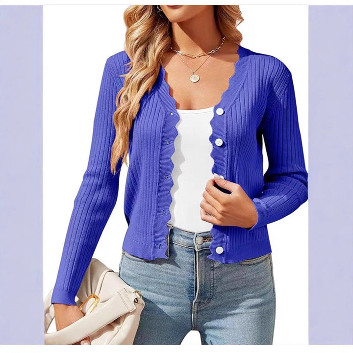 Damen Feiner Rippstrick Cropped-Cardigan mit Wellensaum und dekorativer Knopfleiste Drune