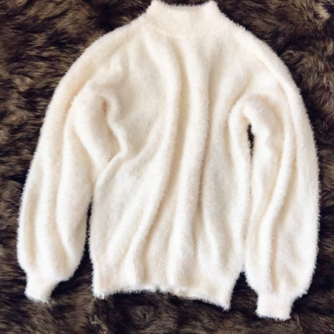 Damen Flauschiger Mohair-Mix Pullover mit Stehkragen und Oversize-Silhouette Drune