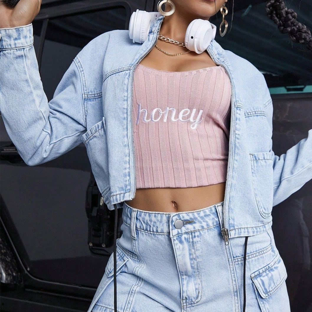 Damen Cropped-Denim-Set bestehend aus kurzer Jeansjacke und High-Waist Cargo-Jeans Drune