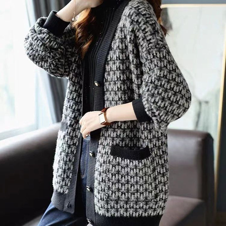 Damen Strickjacke im modernen Graphic-Design Drune