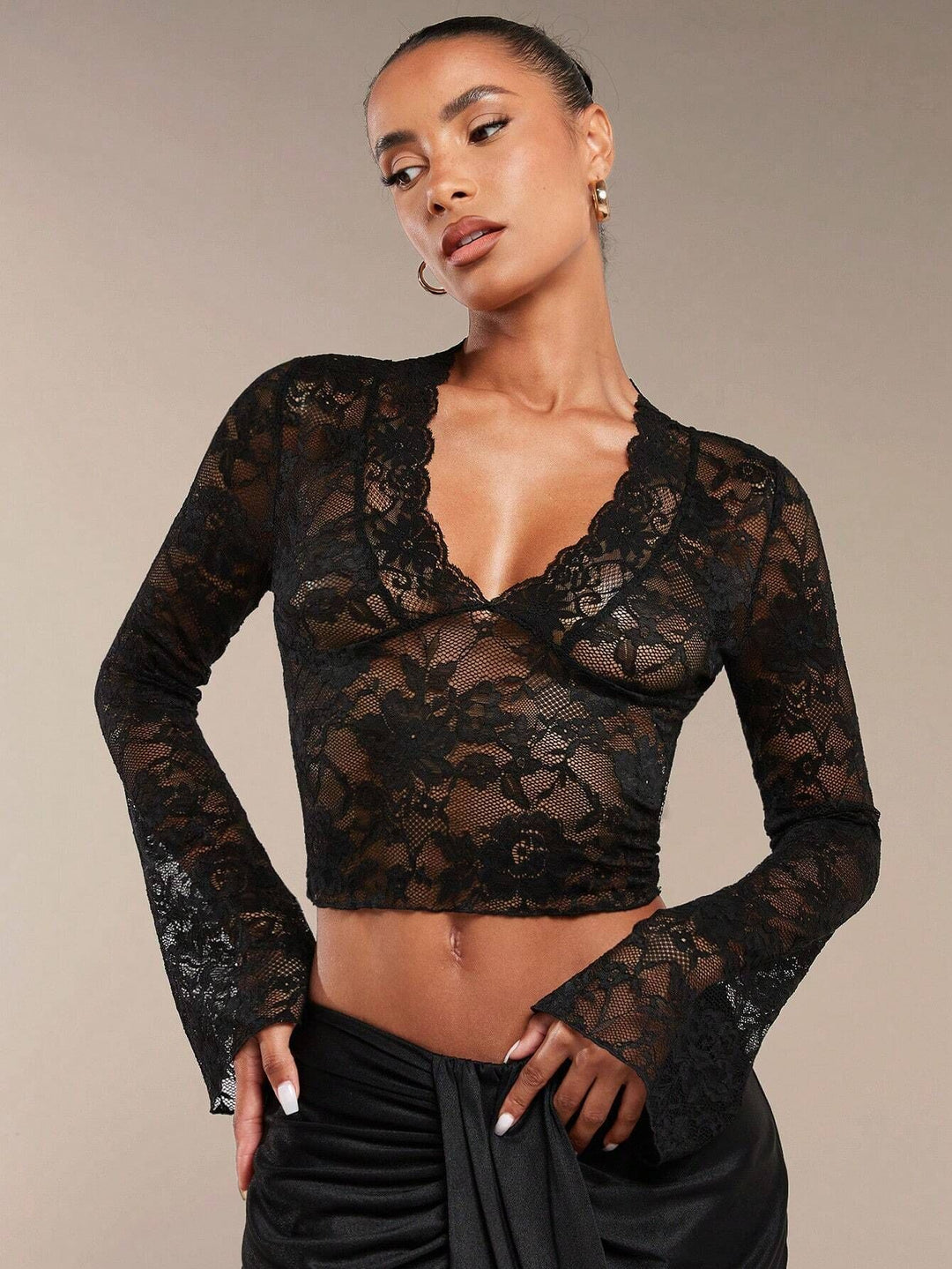 Damen nan transparente Spitzenbluse mit V-Ausschnitt, tailliert und Trompetenärmeln Drune