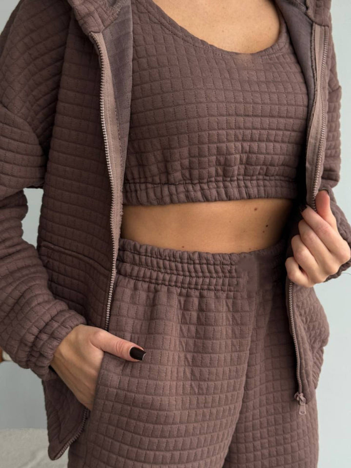 Damen gesteppter Quilt-Lounge-Zweiteiler aus Soft-Fleece mit Kapuzen-Zipjacke, High-Waist-Bundhose und Bustier-Top Drune