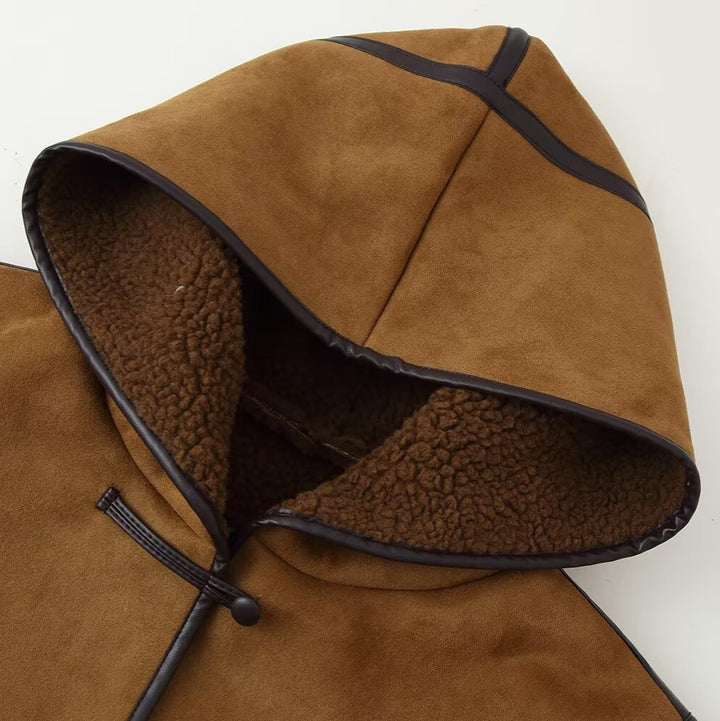 Damen Kurze Kapuzen-Lammfellimitat-Dufflejacke mit Knebelverschlüssen Drune