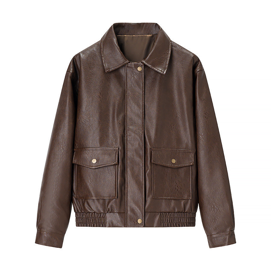 Damen nan kastige Kunstleder‑Fliegerjacke mit Hemdkragen, aufgesetzten Pattentaschen und elastischem Saum Drune