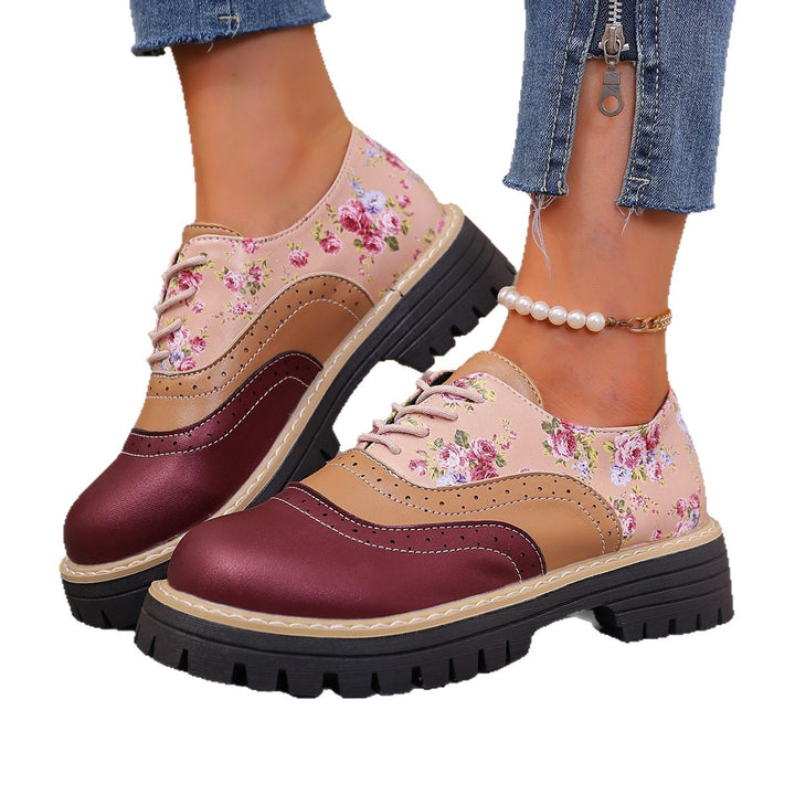 Damen Plateau-Brogue-Schnürer mit Blumenmuster und Lackdetails Drune