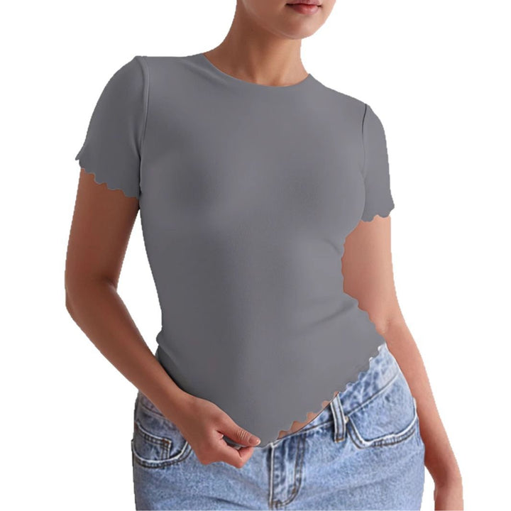 Damen Kurzarm-T-Shirt mit geschwungenen Säumen und figurbetonter Passform Drune