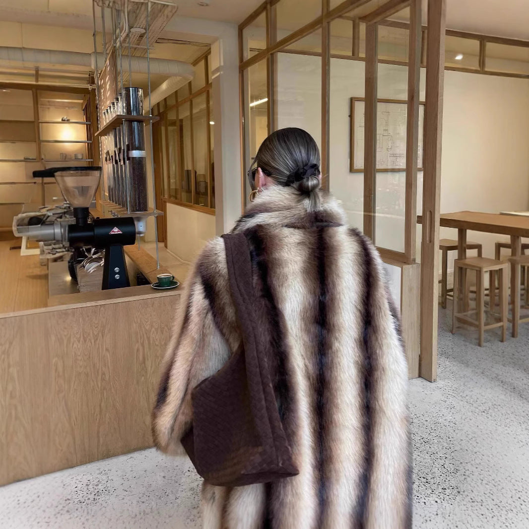 Damen luxuriöser Kunstfellmantel mit breitem Kragen und eleganten Details Drune
