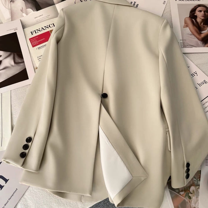 Damen eleganter Blazer mit taillierter Passform und kontrastierenden Knöpfen Drune