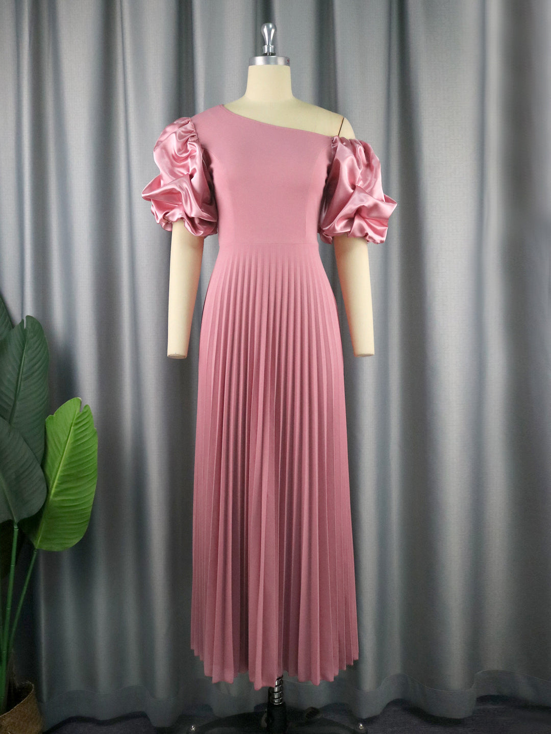 Damen elegantes Maxikleid mit asymmetrischem Schnitt und voluminösen Puffärmeln Drune