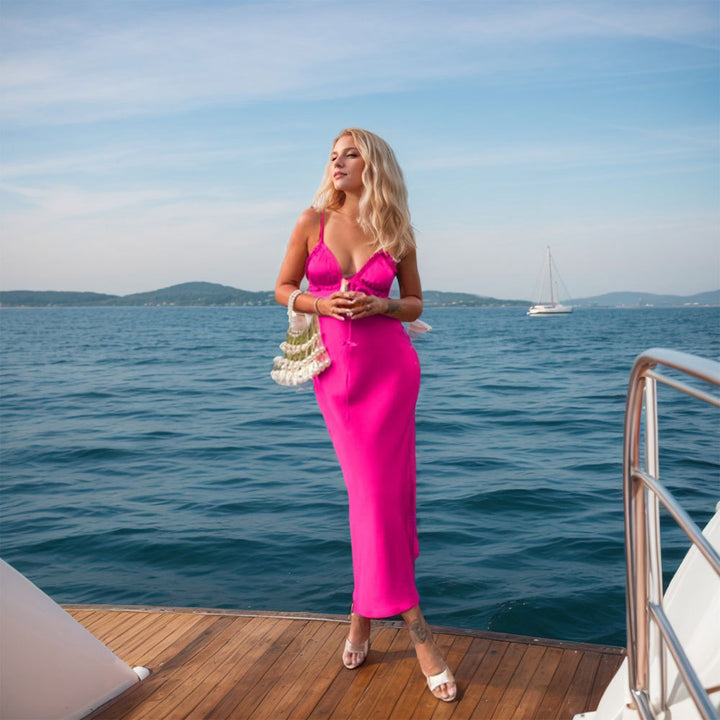 Damen Abendkleid mit tiefem V-Ausschnitt und eleganten Rüschendetails Drune