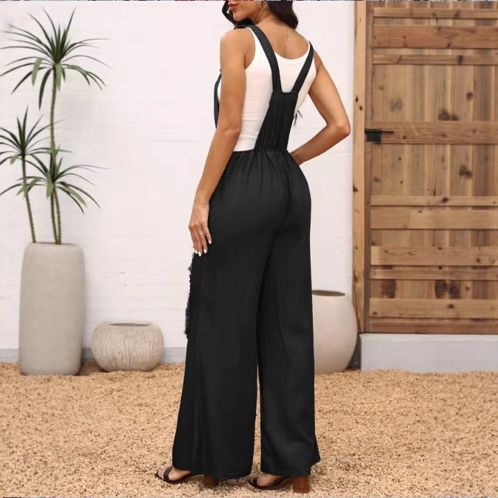 Damen weite Distressed-Latzhose mit verstellbaren Trägern und großen Knie-Rips Drune