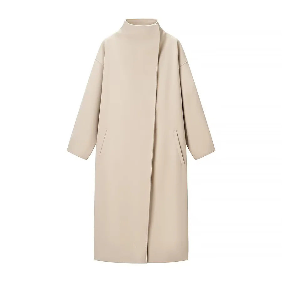 Damen nan minimalistischer Longmantel mit Stehkragen, verdeckter Frontleiste und schrägeingesetzten Eingrifftaschen Drune