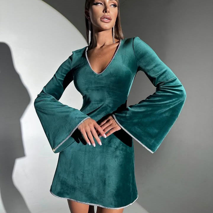Damen Samt-Minikleid mit ausgestellten Glockenärmeln und Strassbesatz Drune