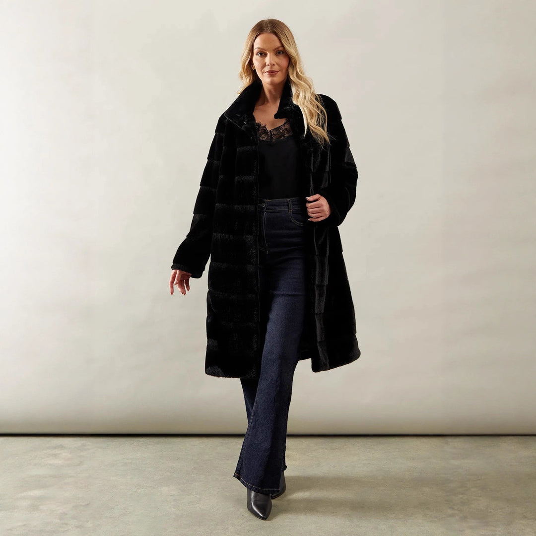Damen Markante Kuscheljacke mit eingefasstem Gürtel Drune