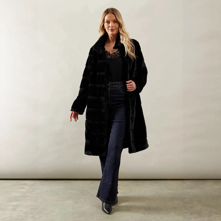 Damen Markante Kuscheljacke mit eingefasstem Gürtel Drune