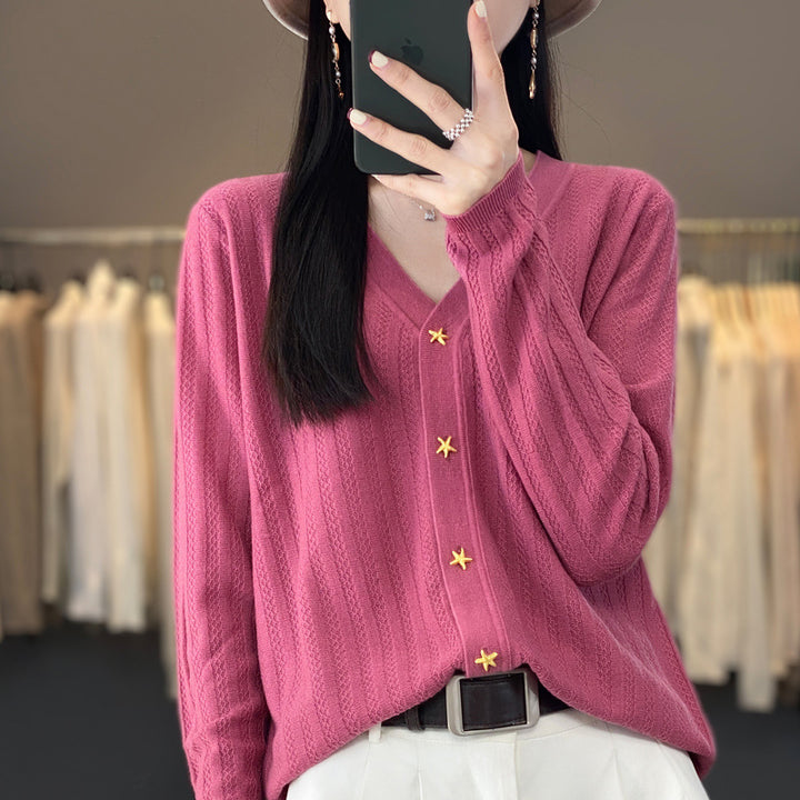 Damen Leichter V‑Ausschnitt-Cardigan mit strukturierter Längsrippe und Sternknöpfen Drune