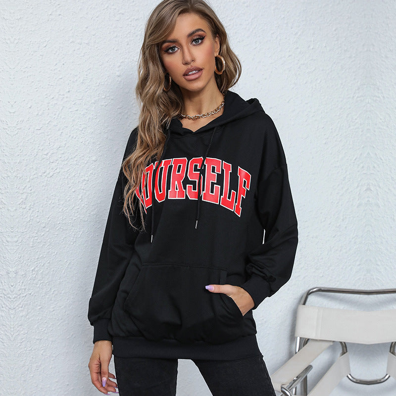 Damen Oversize-Kapuzenpullover im Collegestyle mit Kängurutasche und Front-Print Drune