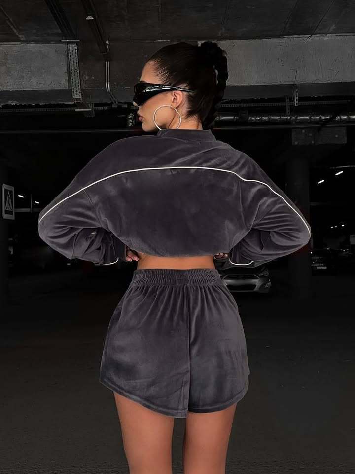 Damen Loungewear-Set mit bequemer Shorts und oversized Oberteil Drune