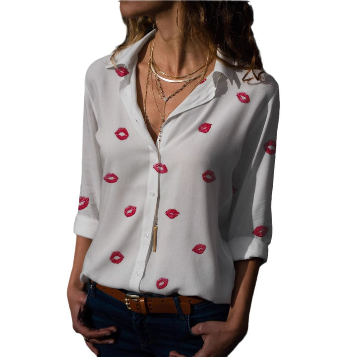 Damen Bluse mit romantischem Lippenmotiv und eleganter Schnittführung Drune