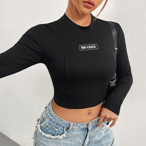 Damen cropped Langarmshirt mit Statement-Patch Drune