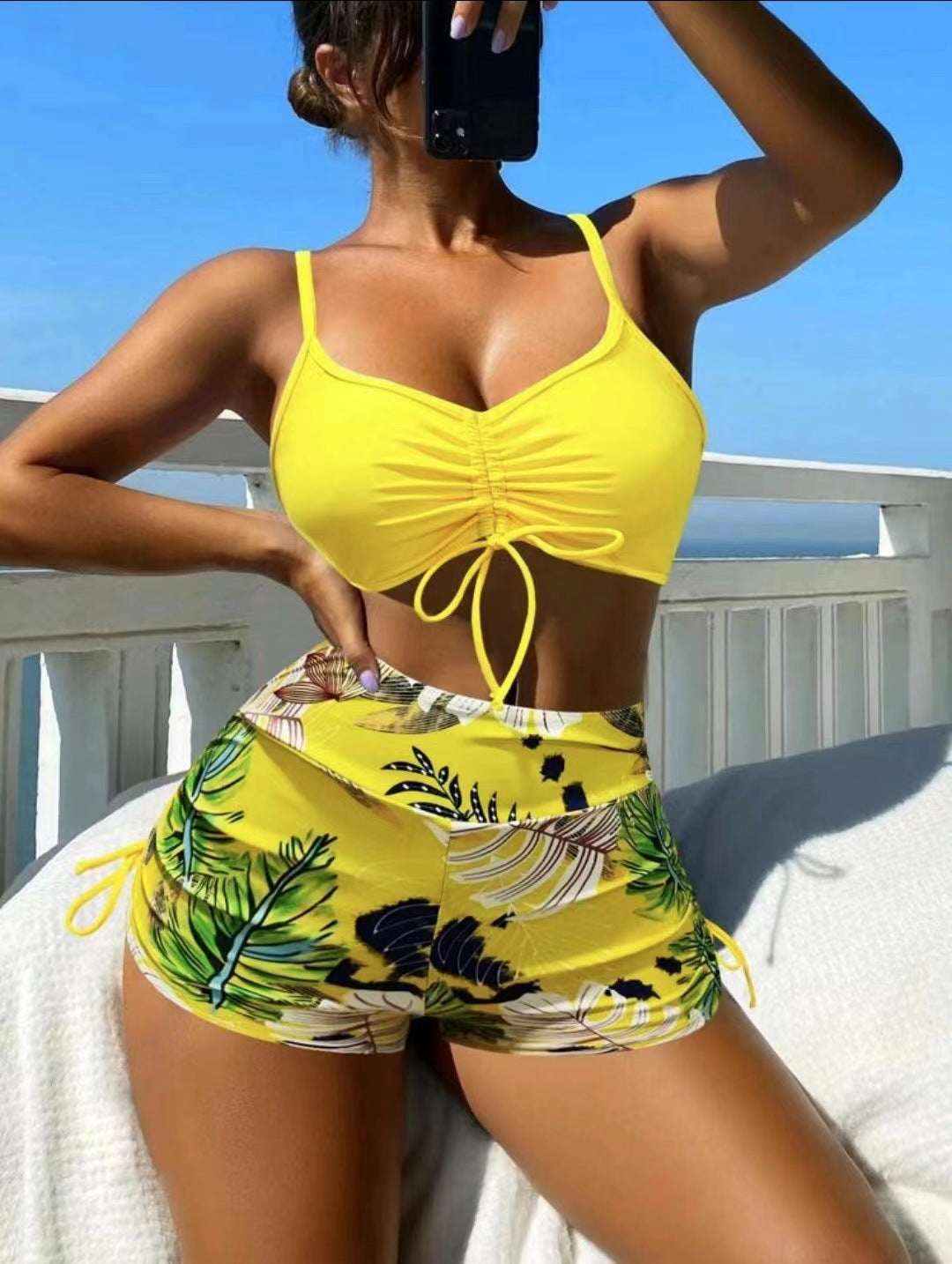 Damen Zweiteiliges Bikini-Set mit sportlichem Oberteil und hochgeschnittenen Shorts Drune
