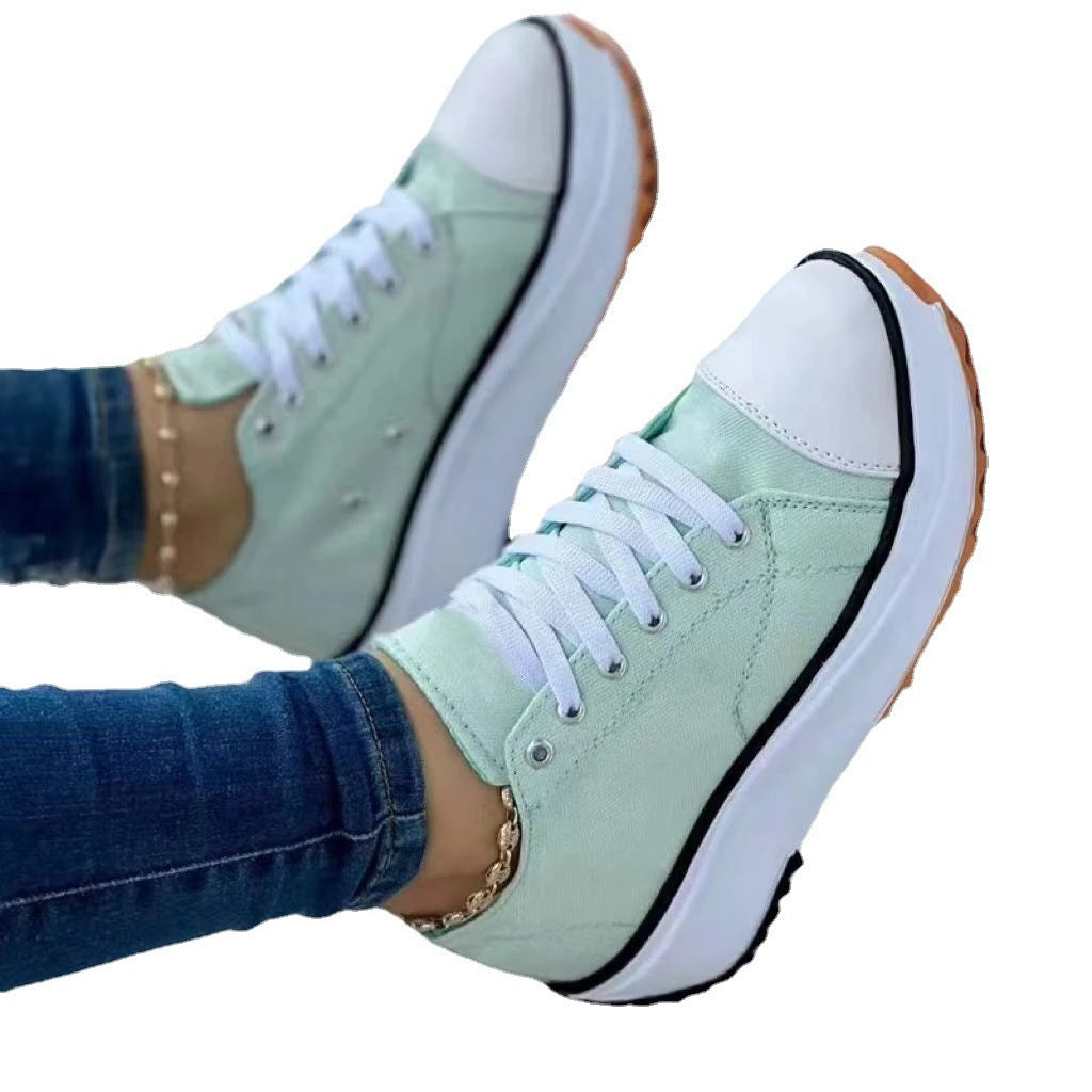 Damen Plateau-Canvas-Sneaker mit verstärkter Zehenkappe gepolstertem Komfortfußbett und gezackter Gummilaufsohle Drune