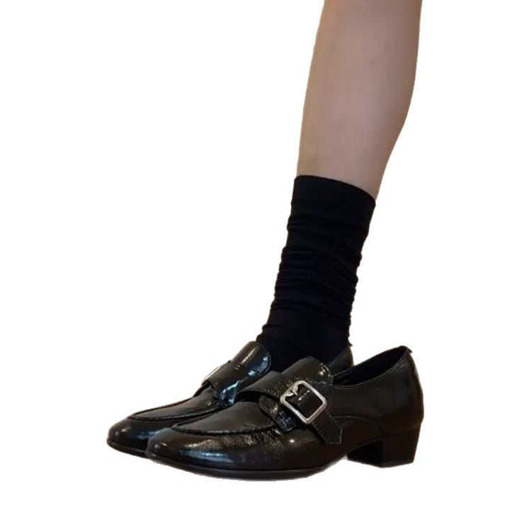 Damen Loafer mit poliertem Finish, dekorativer Metallschnalle und niedrigem Blockabsatz Drune
