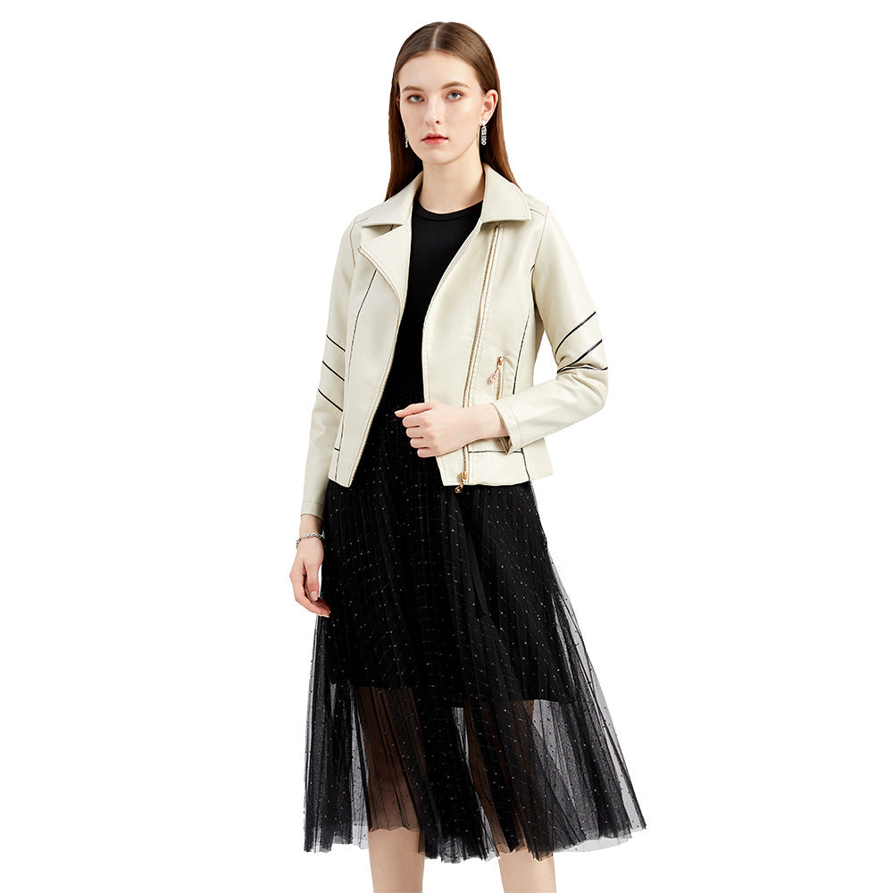 Damen nan taillierte Kunstleder-Bikerjacke mit asymmetrischem Reißverschluss und Ziernähten Drune