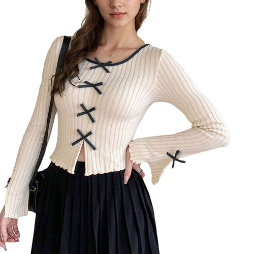 Damen geripptes Cropped-Strickjäckchen mit Zierschleifen, Wellensaum und geschlitzter Vorderpasse Drune