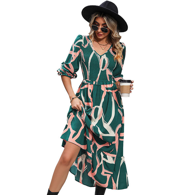 Damen Midikleid mit gerafftem Smok-Oberteil, V-Ausschnitt und ausgestelltem Volantrock Drune