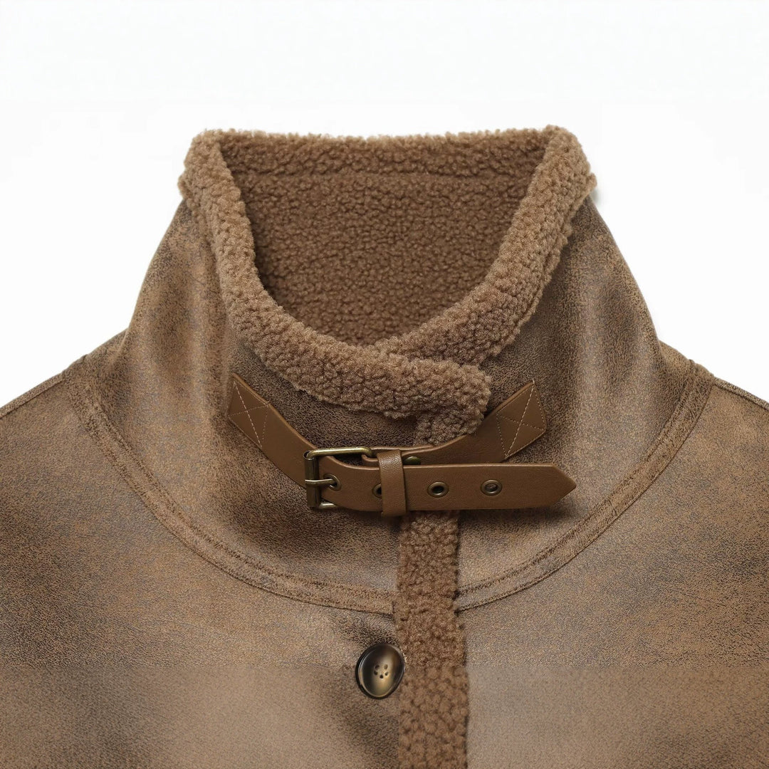 Damen Kurzjacke aus Teddy-Fleece mit Funnelkragen und Schnallenverschluss Drune