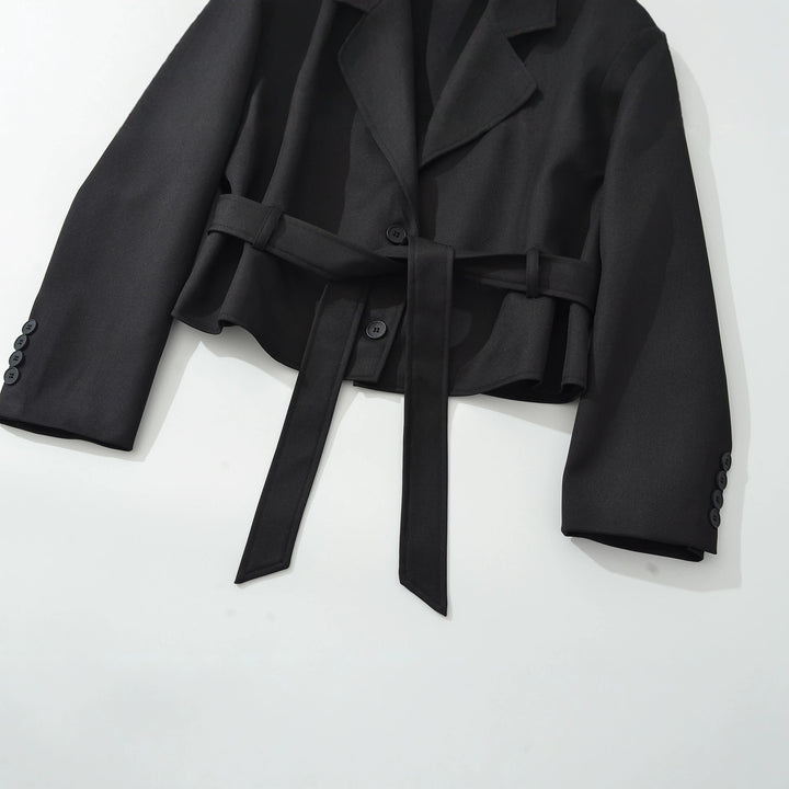 Damen Kurzblazer mit Taillengürtel und Reverskragen Drune